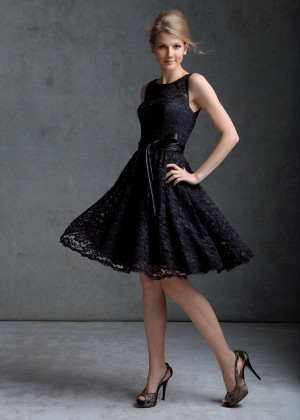 Black Lace V Back Short Bridesmaid Dress
